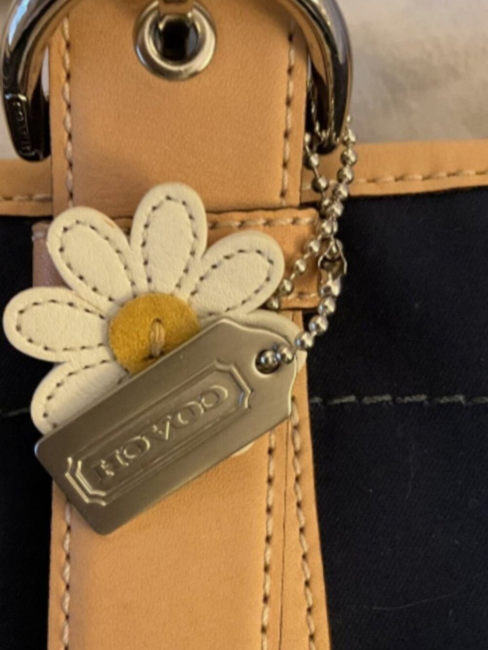 Coach Y2K Soho Hampton mini daisy canvas tote - Picture 5 of 7